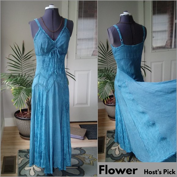 Flower Dresses & Skirts - Host's Pick* Flower Teal Boho Maxi Dress with Full Skirt